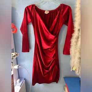 Gorgeous velvet red color tight dress from Mexico size Medium.♥️